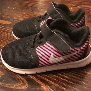 Nike toddler shoes